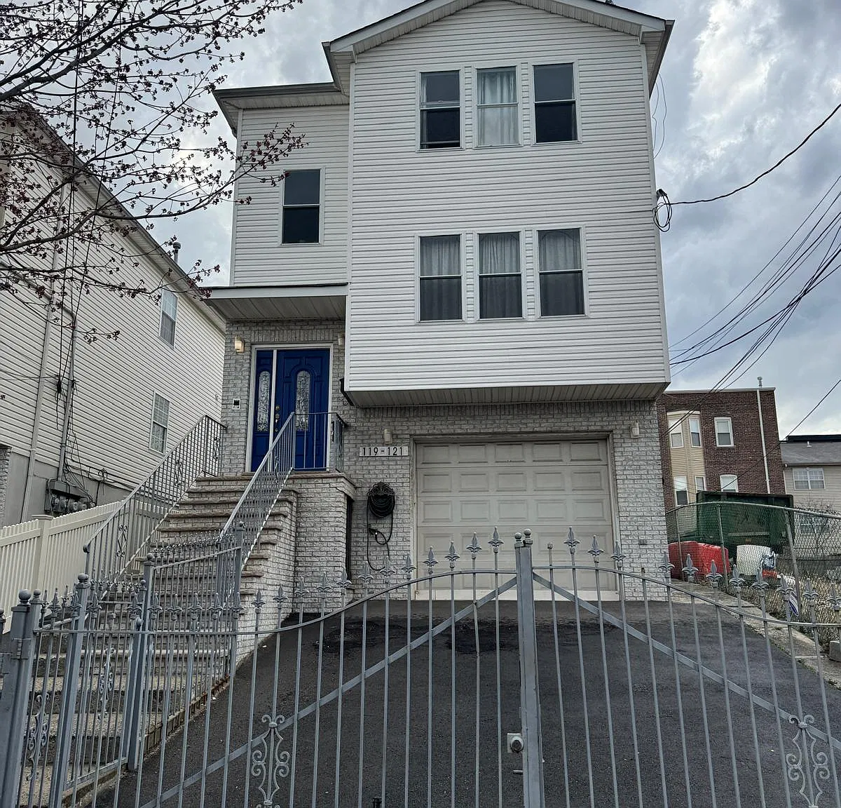 2 bed, $2,000 — Photo 1