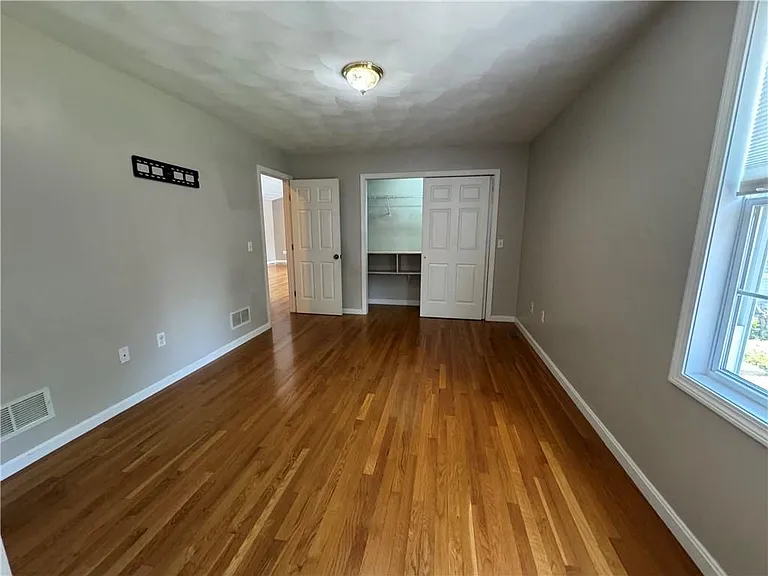 15 S Locust Ave #1 — Photo 10