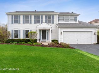 554 Waverly Dr, Mundelein, IL 60060