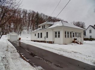 407 W Prospect St, Durand, WI 54736