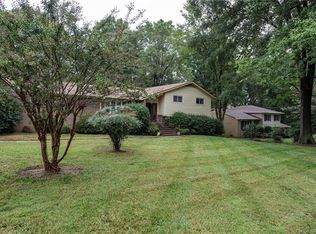 6640 Manderly Dr, Charlotte, NC 28214