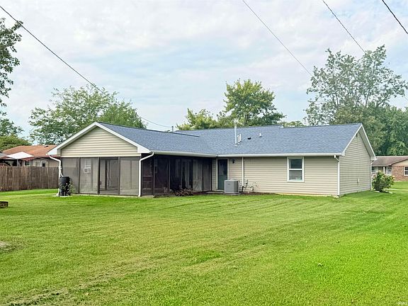 4th image of 122 Selkirk Ln