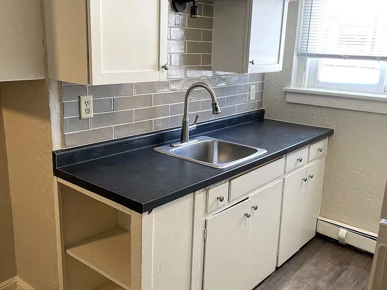 1576 Portland Apartments — Photo 23
