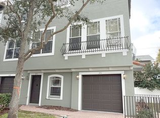 211 Rock Garden Pl #8, Tampa, FL 33609