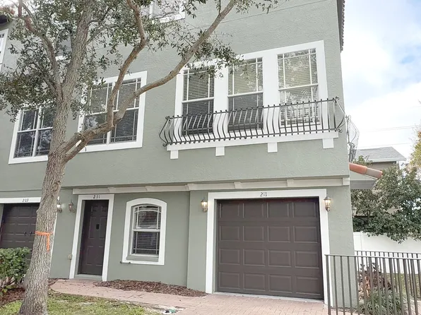 211 Rock Garden Pl #8, Tampa, FL 33609