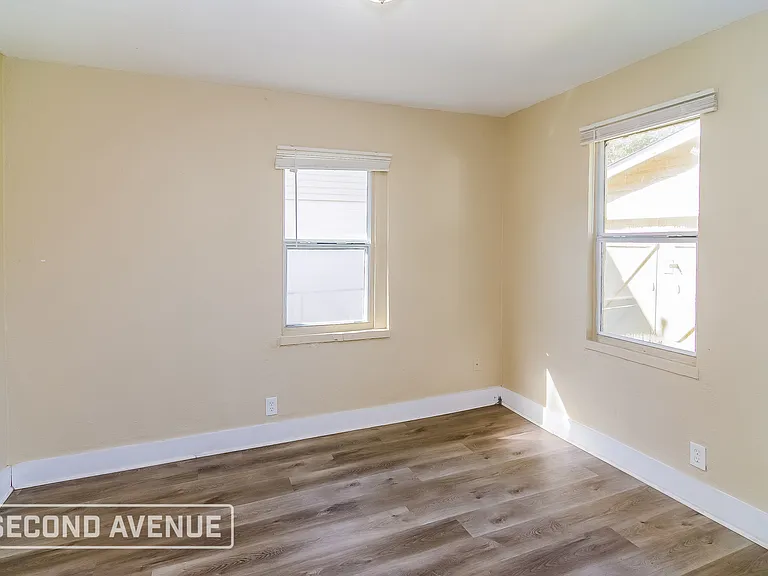 1201 W 27th St — Photo 13