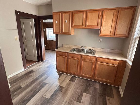 2nd image of 4948 E 84th St