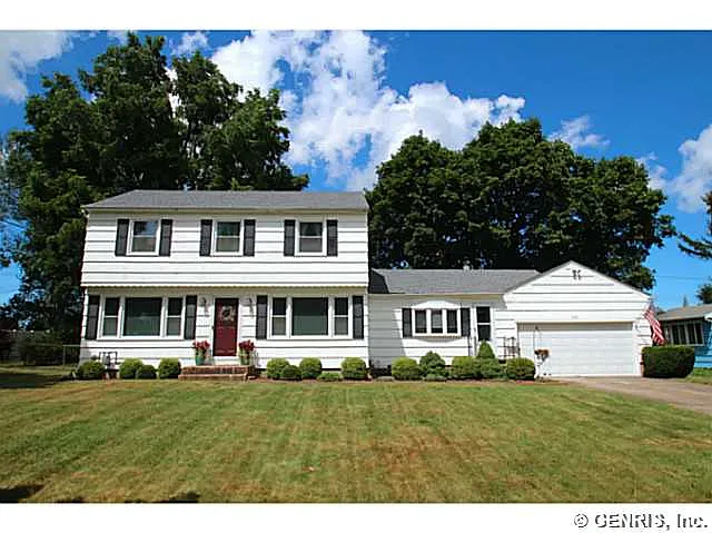 232 Picturesque Dr photo 1