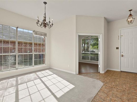 5th image of 2413 Foxwood Ln