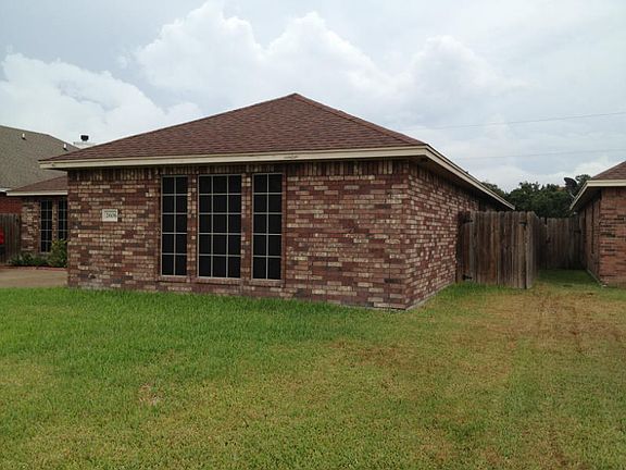 3rd image of 2606 Fleece Dr