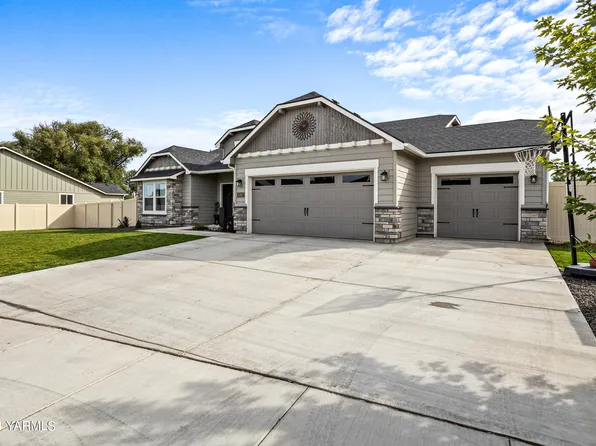 6307 Cottonwood Loop, Yakima, WA 98903