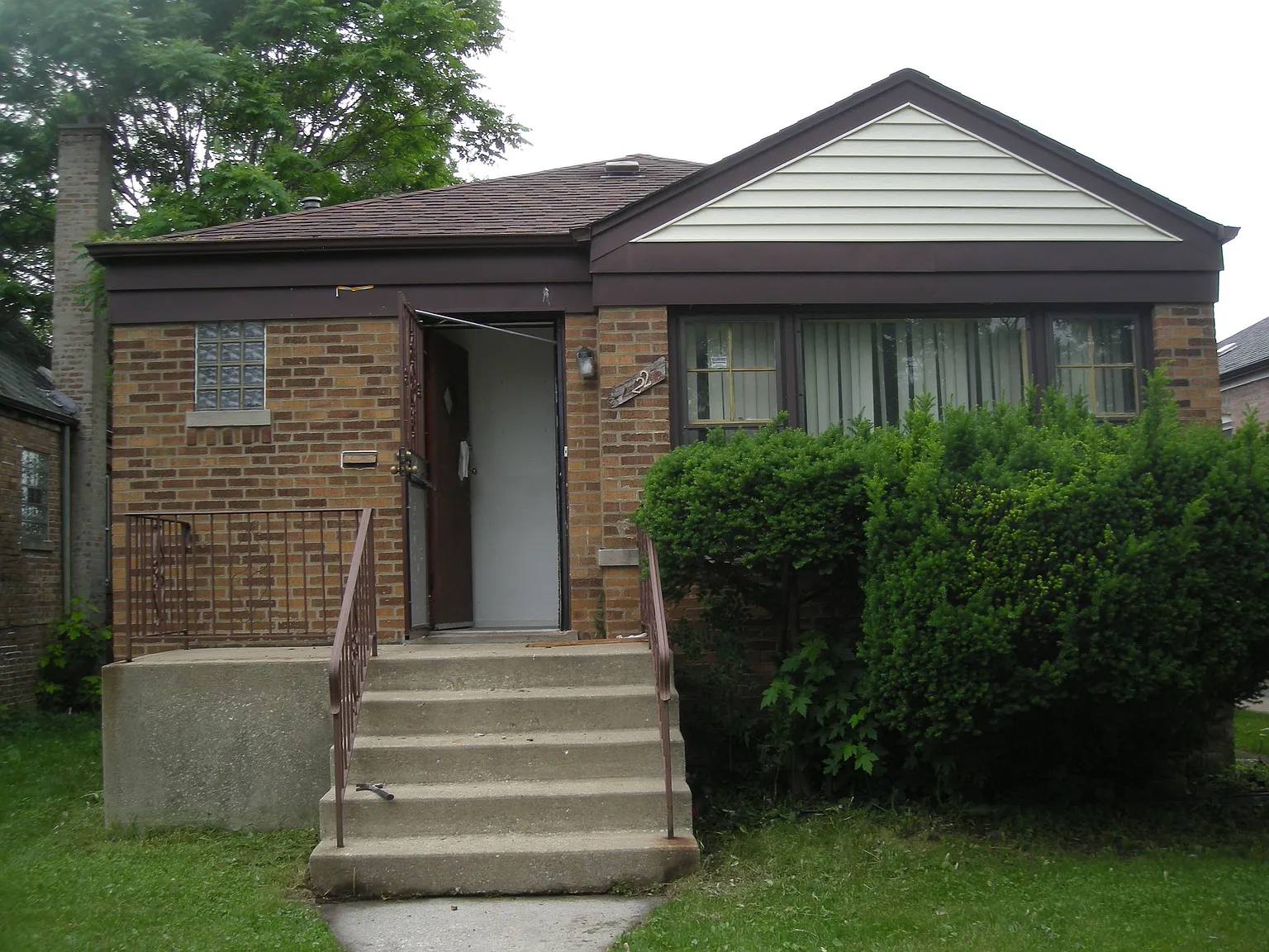 12226 S Bishop St photo 1