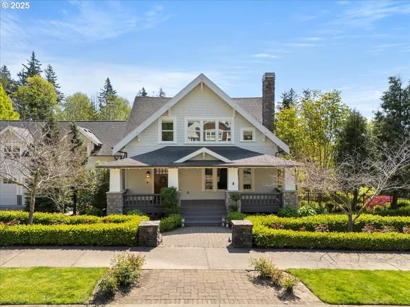 6228 SW Sweetbriar Ct, Portland, OR 97221