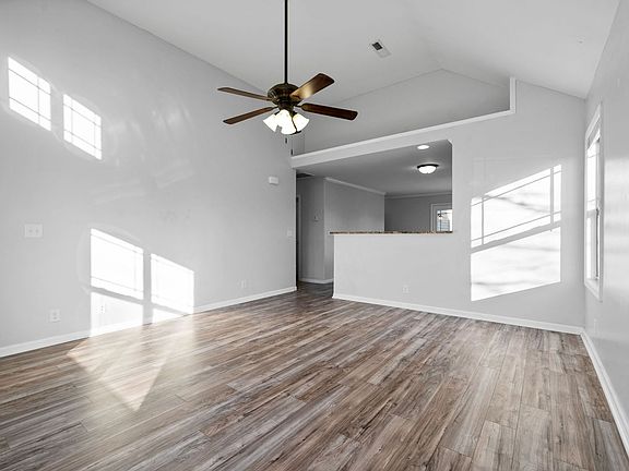 5th image of 307 Needmore Ct