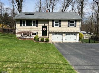 7 Alpine Dr, Butler, NJ 07405