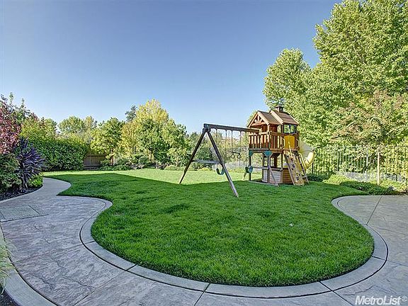3rd image of 2142 Beckett Dr
