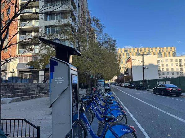 800 Jackson Street image 5 of 36