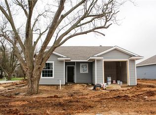 309 Blakney St, Cleburne, TX 76031