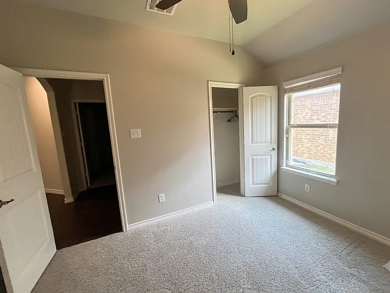 2929 Brazos Dr — Photo 11