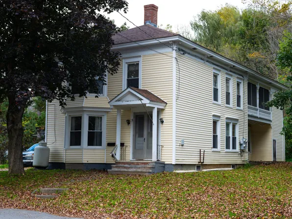 5 Fairview Avenue, Dover-Foxcroft, ME 04426