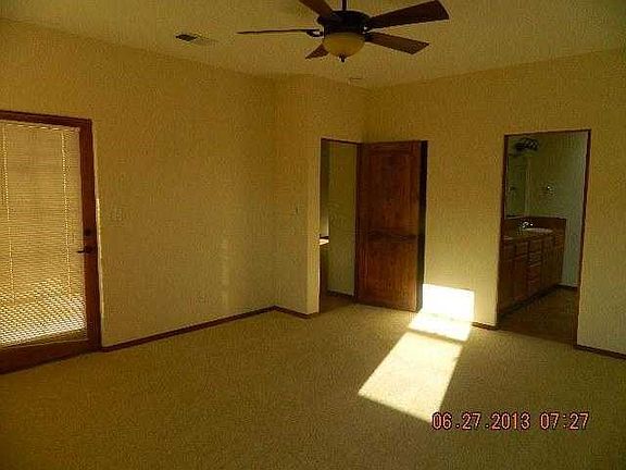 4th image of 360 Calle Consuelo NE