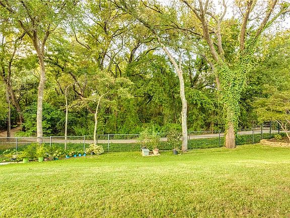 3rd image of 130 Mill Valley Dr