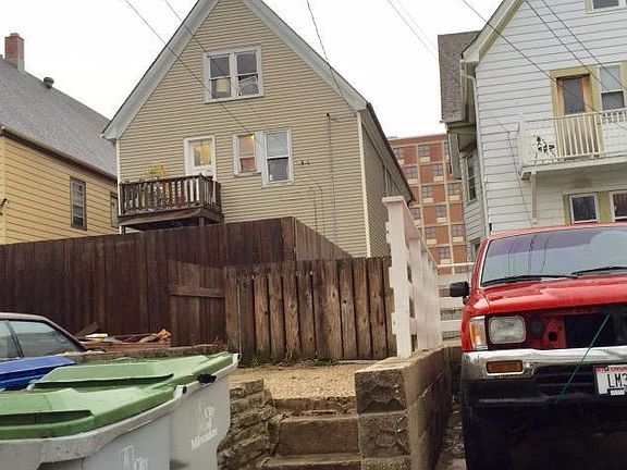 5th image of 2822 N Holton St #2824