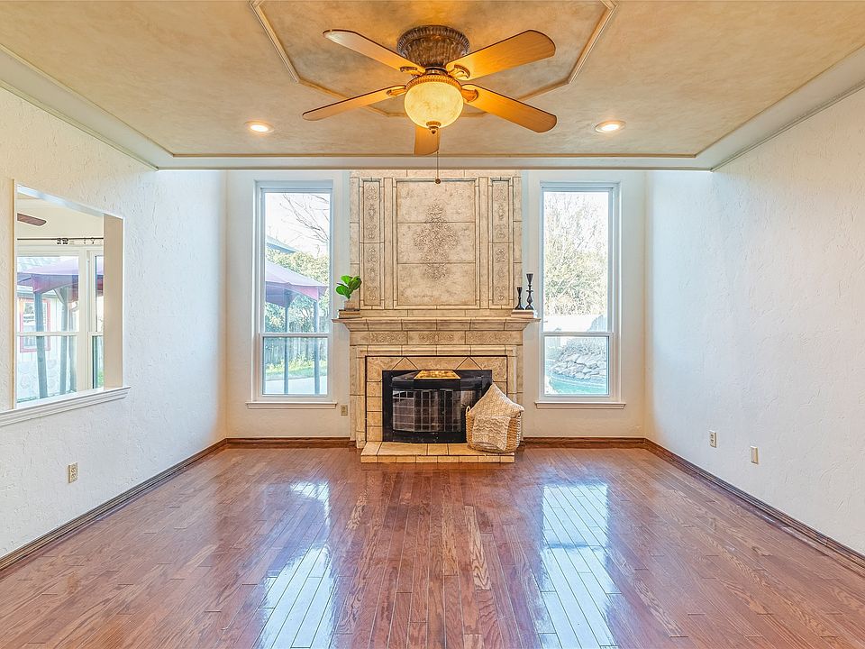 1st image of 716 Bridget Way