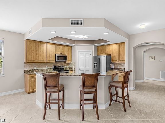 5th image of 12061 Brassie Cir #B102
