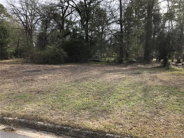 155 Pinetree Dr, Montgomery, AL 36117