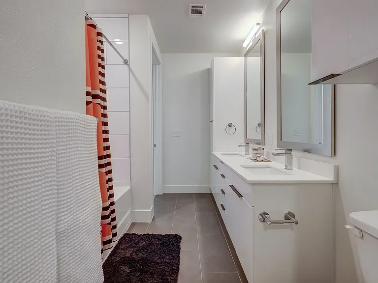 The Pearl Austin — Photo 13