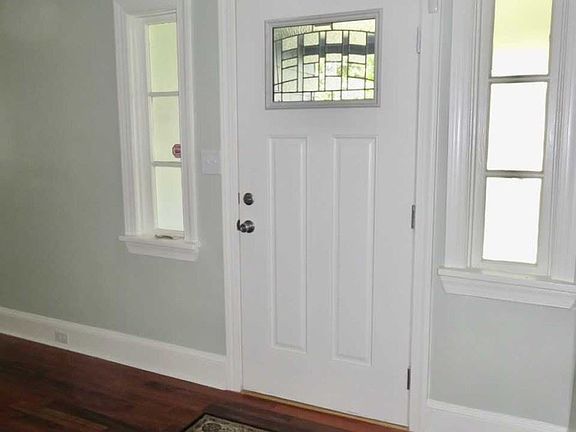 2nd image of 417 Park Ave