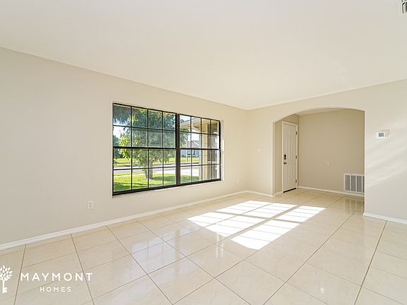 3rd image of 2315 Bay Leaf Dr