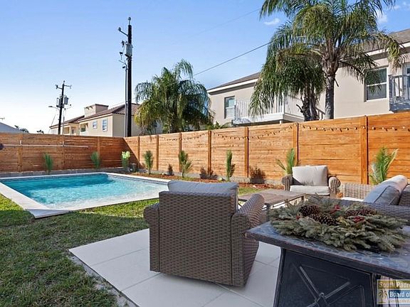 5th image of 104 Pompano St