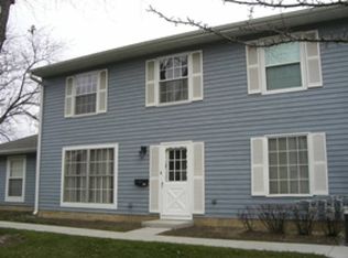 1601 Woodcutter Ln UNIT B, Wheaton, IL 60189