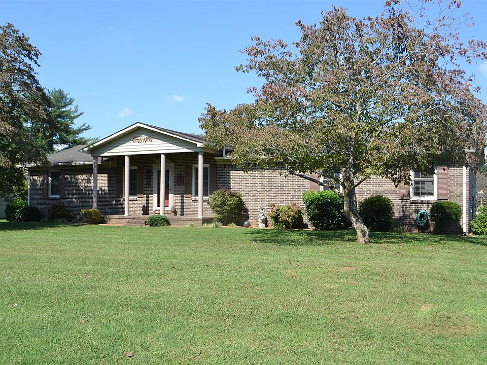1st image of 76 Barbara Cir