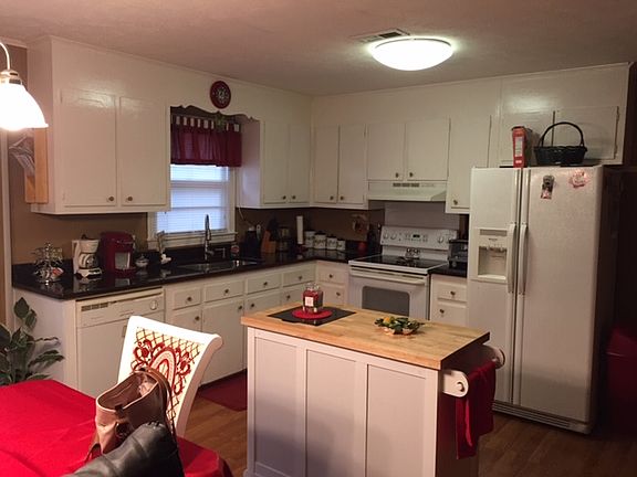 4th image of 310 Richmond Dr