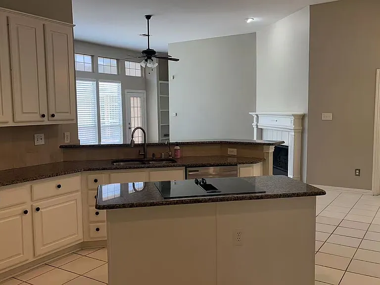 4645 Wales Dr — Photo 2