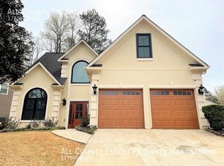 1635 River Oak Dr, Roswell, GA 30075