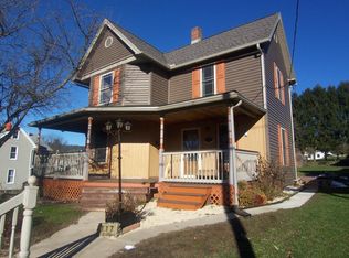 117 Oak St, Jersey Shore, PA 17740