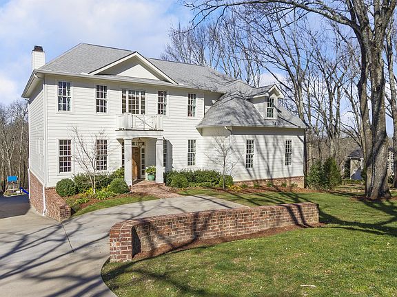 3rd image of 4015 Sunnybrook Dr