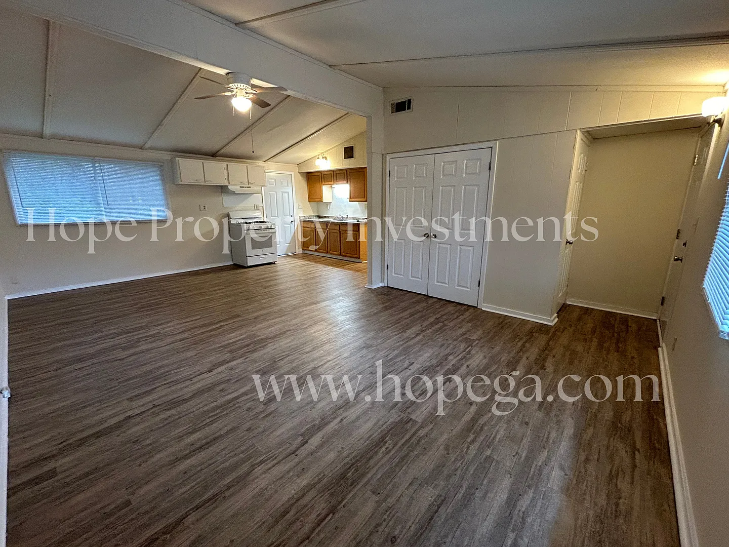 Newnan- 73 Spence Ave 3 Bedroom 1 Bath — Photo 2
