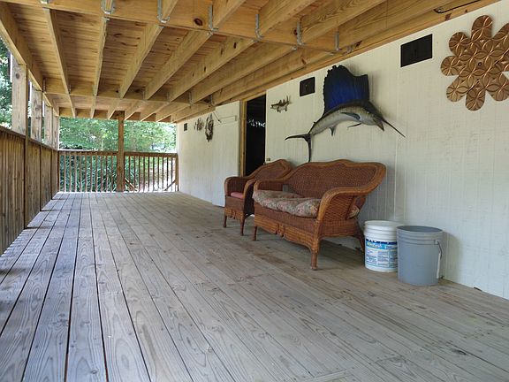 2nd Covered Porch with Stora