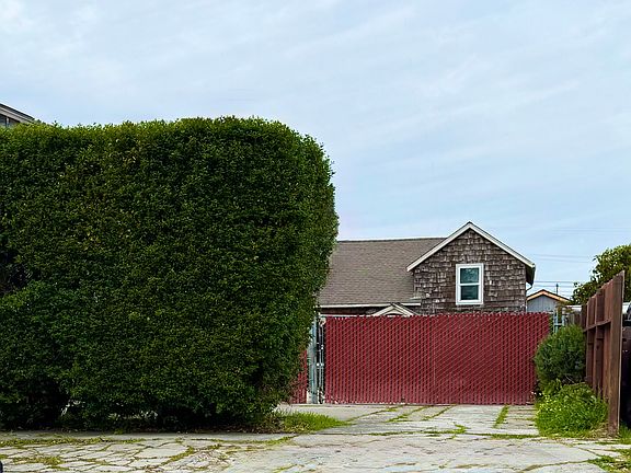 2nd image of 2111 Sanford Ave