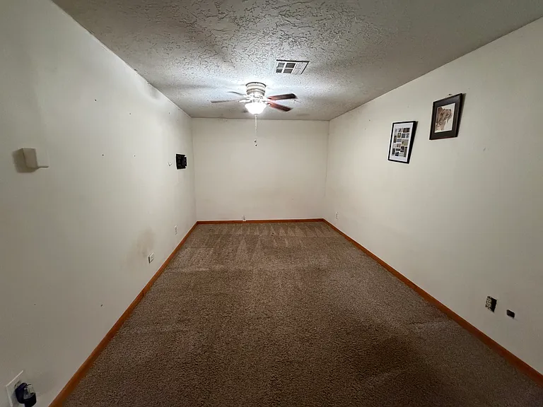 2517 Chateau Dr — Photo 29