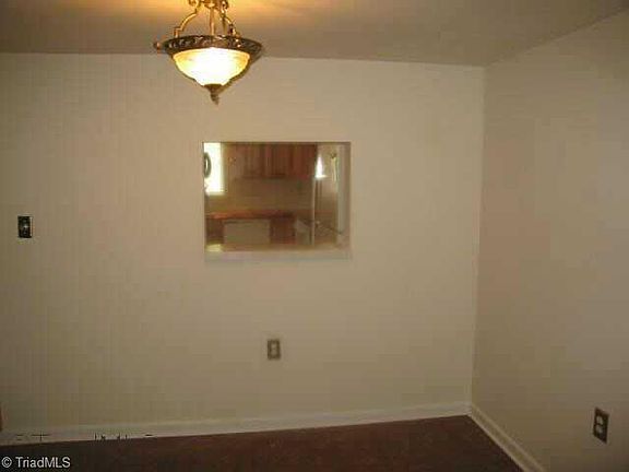 4th image of 207B Village Ln