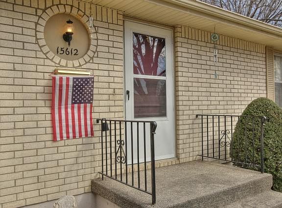 3rd image of 15612 E 42nd Pl