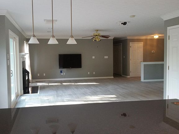 5th image of 222 Whittington Dr