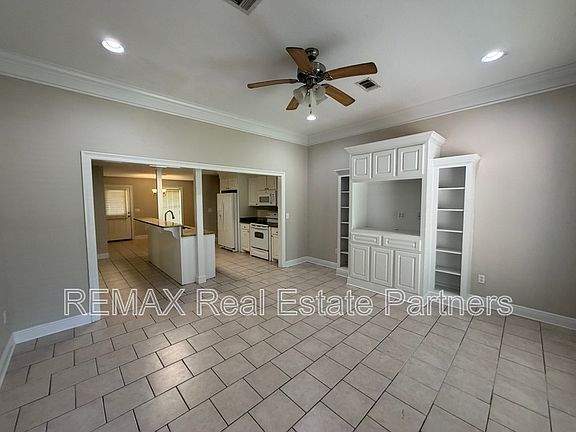 3rd image of 90 Cameron Rd