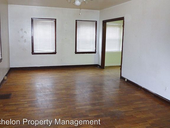 2nd image of 801 S 4th St APT 2
